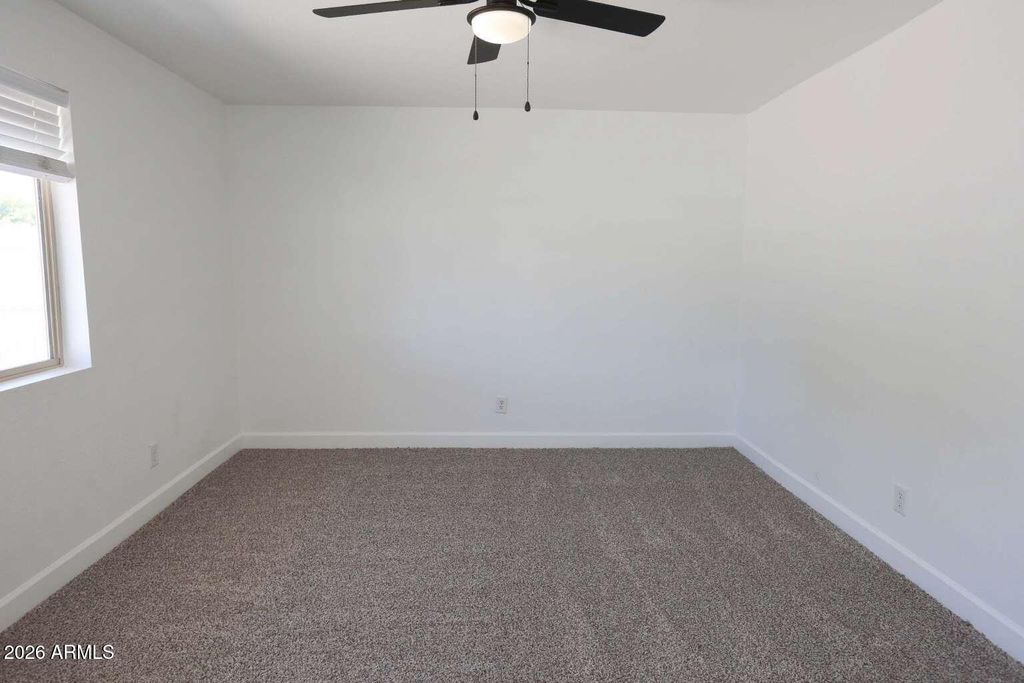 Image 20 of property listing at 2528 W SWEETWATER Avenue, Phoenix, AZ 85029
