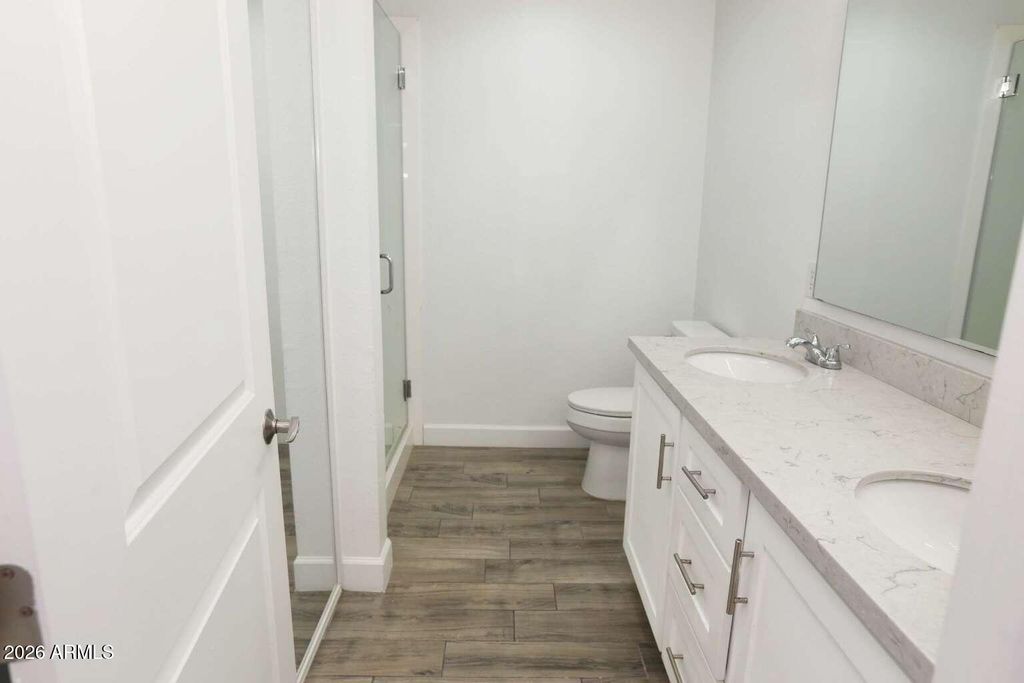 Image 23 of property listing at 2528 W SWEETWATER Avenue, Phoenix, AZ 85029