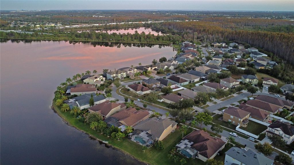 Image 5 of property listing at 14614 GRAND COVE DRIVE, Orlando, FL 32837