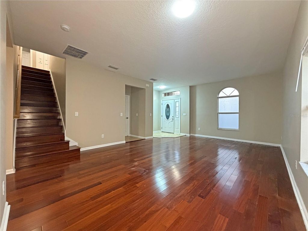 Image 9 of property listing at 14614 GRAND COVE DRIVE, Orlando, FL 32837