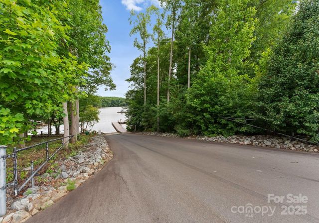 4129 Duplin Drive, Charlotte, NC 28214