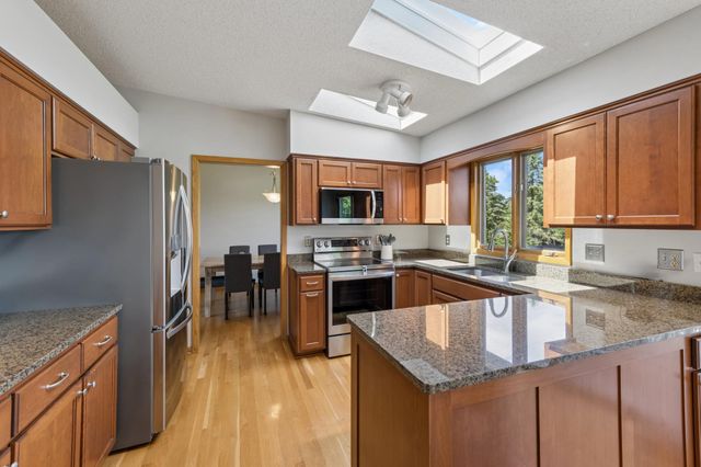 6015 Creek Ridge Court, Minnetonka, MN 55345