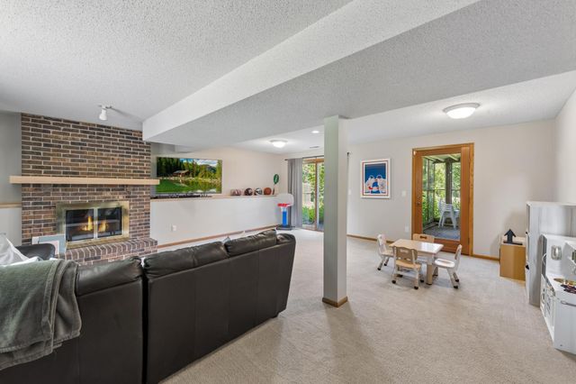 6015 Creek Ridge Court, Minnetonka, MN 55345
