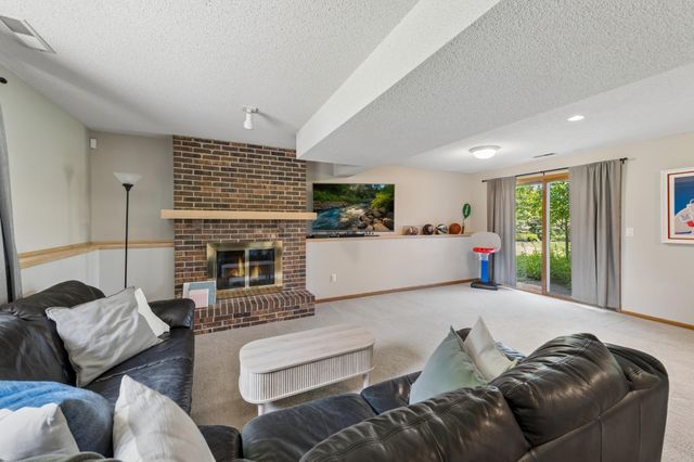 6015 Creek Ridge Court, Minnetonka, MN 55345
