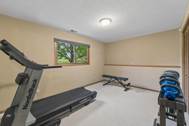6015 Creek Ridge Court, Minnetonka, MN 55345