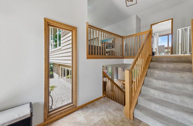6015 Creek Ridge Court, Minnetonka, MN 55345
