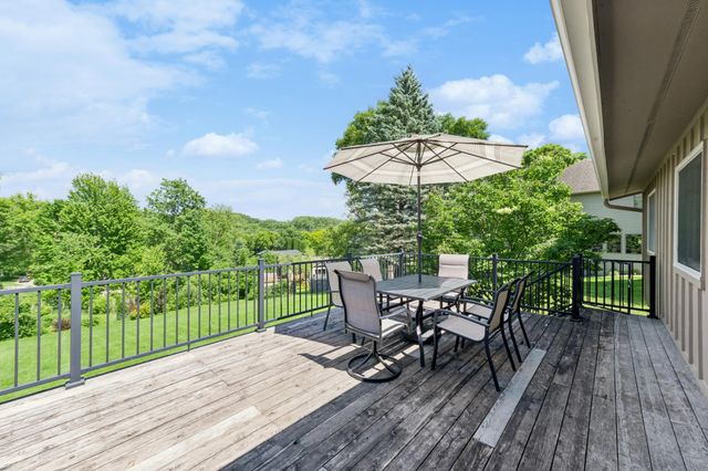 6015 Creek Ridge Court, Minnetonka, MN 55345