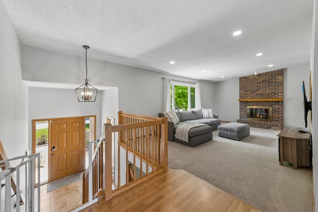 6015 Creek Ridge Court, Minnetonka, MN 55345