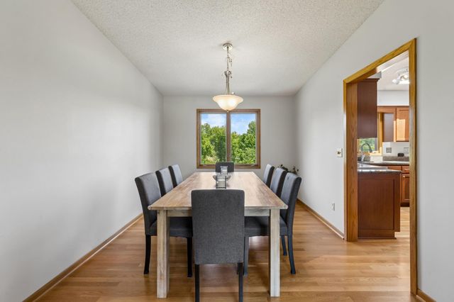 6015 Creek Ridge Court, Minnetonka, MN 55345