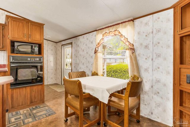 205 Bridge City Dr, Pensacola, FL 32506