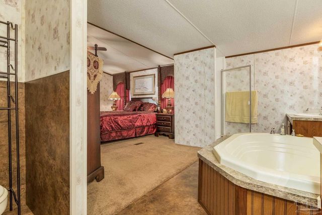 205 Bridge City Dr, Pensacola, FL 32506