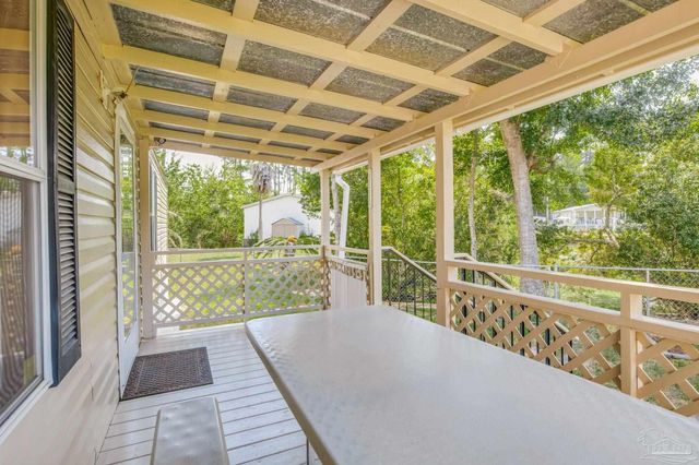 205 Bridge City Dr, Pensacola, FL 32506