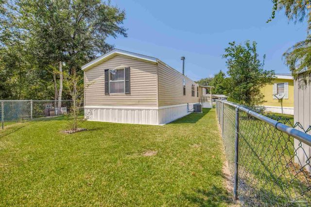205 Bridge City Dr, Pensacola, FL 32506