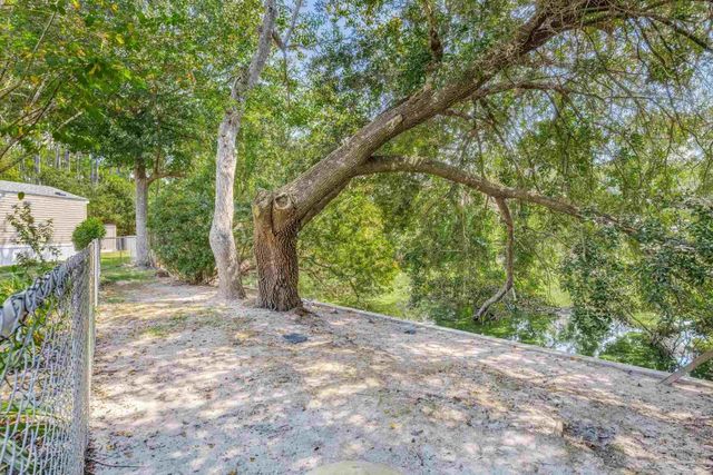 205 Bridge City Dr, Pensacola, FL 32506