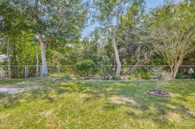 205 Bridge City Dr, Pensacola, FL 32506