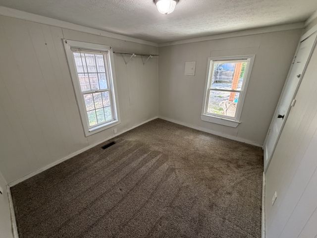 2 Wilma Ln, Chestnut Mound, TN 38552