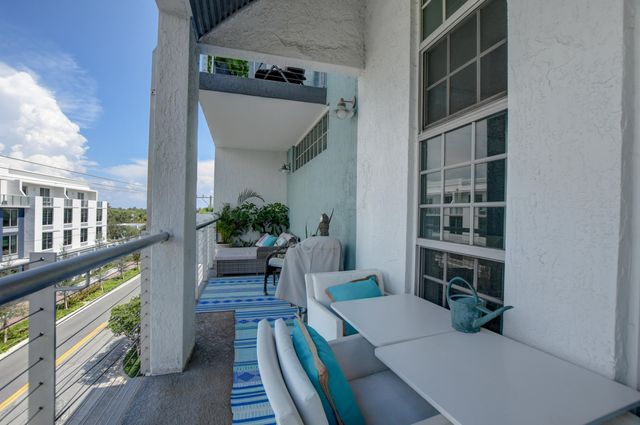185 NE 4th Avenue 301, Delray Beach, FL 33483