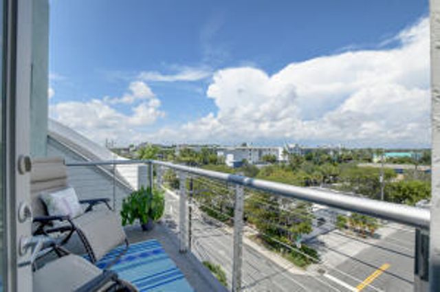 185 NE 4th Avenue 301, Delray Beach, FL 33483