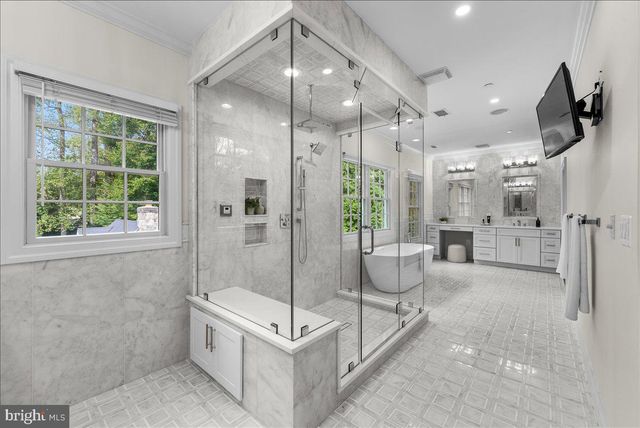 9919 LOGAN DR, Potomac, MD 20854