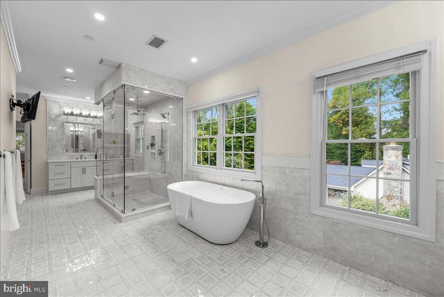 9919 LOGAN DR, Potomac, MD 20854