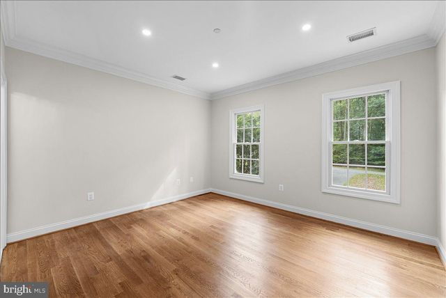 9919 LOGAN DR, Potomac, MD 20854