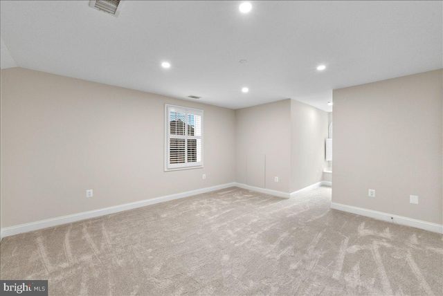 9919 LOGAN DR, Potomac, MD 20854
