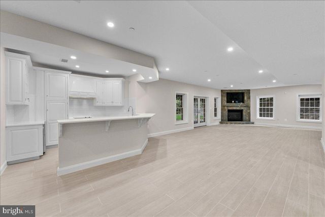 9919 LOGAN DR, Potomac, MD 20854