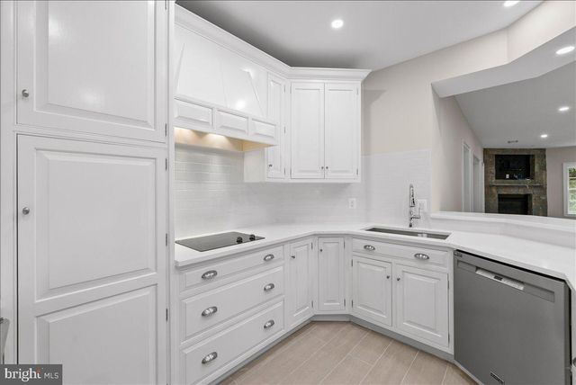 9919 LOGAN DR, Potomac, MD 20854
