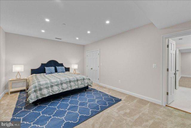9919 LOGAN DR, Potomac, MD 20854