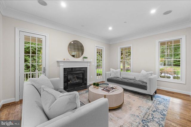 9919 LOGAN DR, Potomac, MD 20854