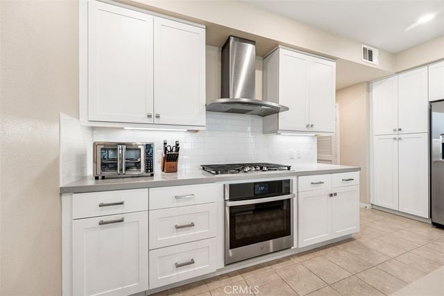 199 Bowery, Irvine, CA 92612