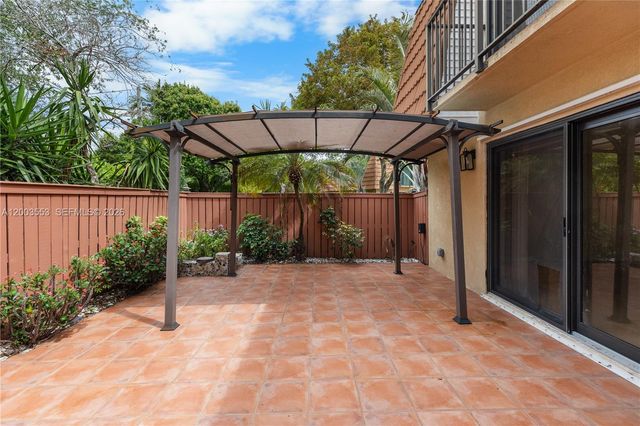 2971 SW 11th Pl, Deerfield Beach, FL 33442
