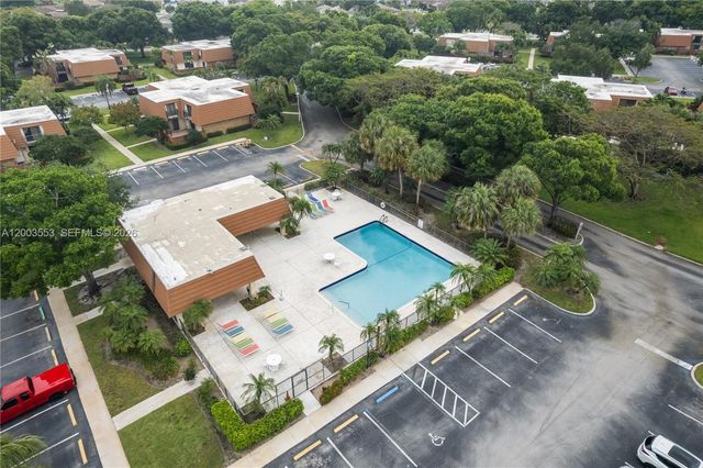 2971 SW 11th Pl, Deerfield Beach, FL 33442