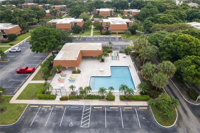 2971 SW 11th Pl, Deerfield Beach, FL 33442
