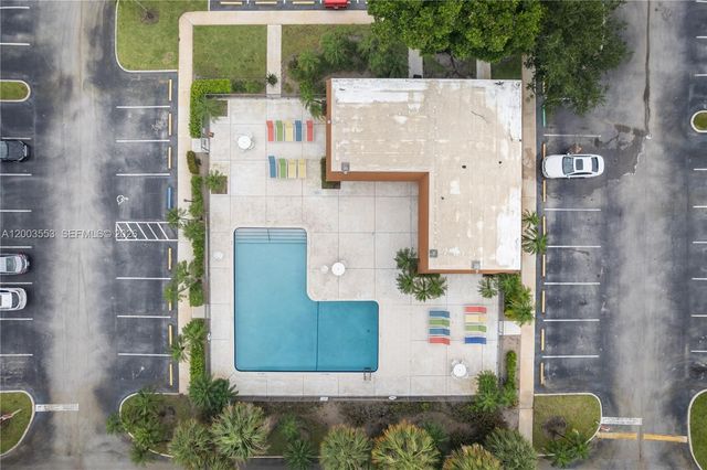 2971 SW 11th Pl, Deerfield Beach, FL 33442
