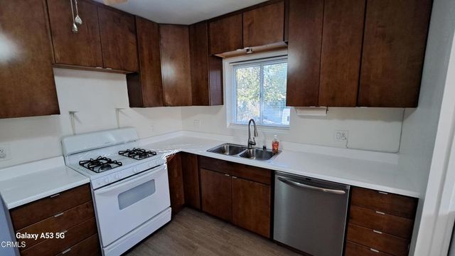 4450 Alta Canyada Road, La Canada Flintridge, CA 91011