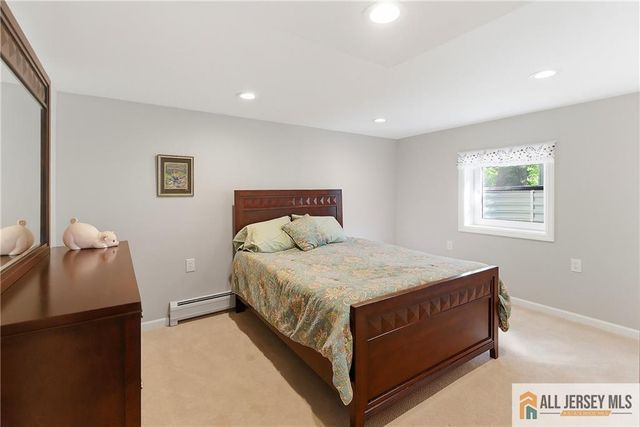 708 Sunbrite Lane, Piscataway, NJ 08854