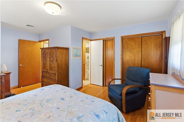 708 Sunbrite Lane, Piscataway, NJ 08854