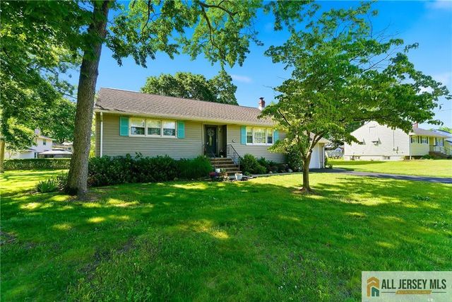 708 Sunbrite Lane, Piscataway, NJ 08854