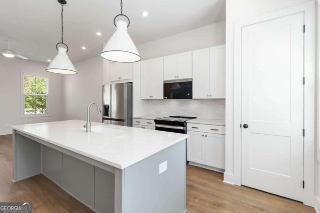 964 Bibbs Circle, Atlanta, GA 30318