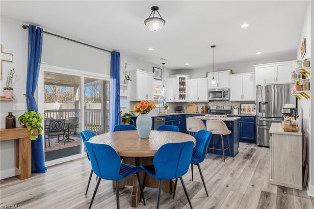 3474 River Farm Drive, Kernersville, NC 27284