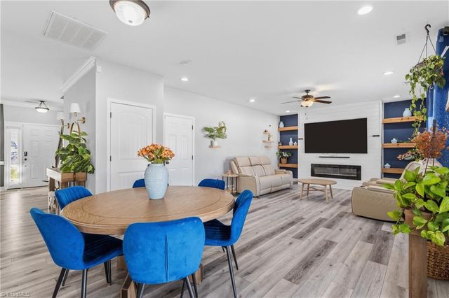 3474 River Farm Drive, Kernersville, NC 27284