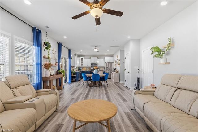 3474 River Farm Drive, Kernersville, NC 27284