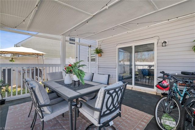 3474 River Farm Drive, Kernersville, NC 27284