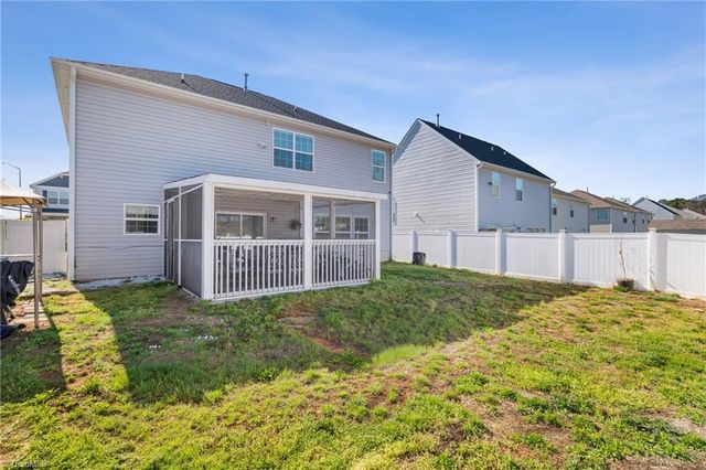 3474 River Farm Drive, Kernersville, NC 27284