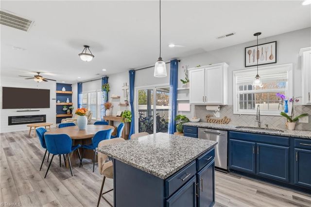 3474 River Farm Drive, Kernersville, NC 27284