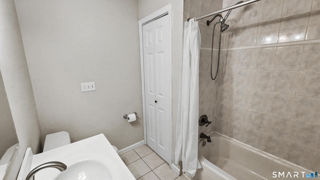 1 Horizon Drive APT 2, Norwalk, CT 06854