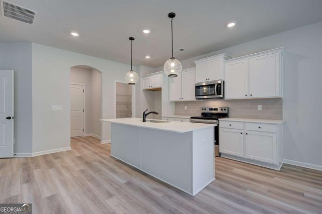 225 St Annes Place, Covington, GA 30016