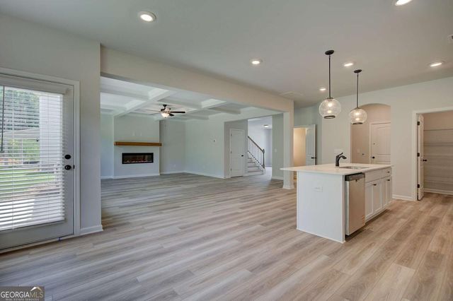 225 St Annes Place, Covington, GA 30016