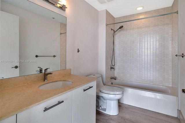 3470 E Coast Ave H1614, Miami, FL 33137